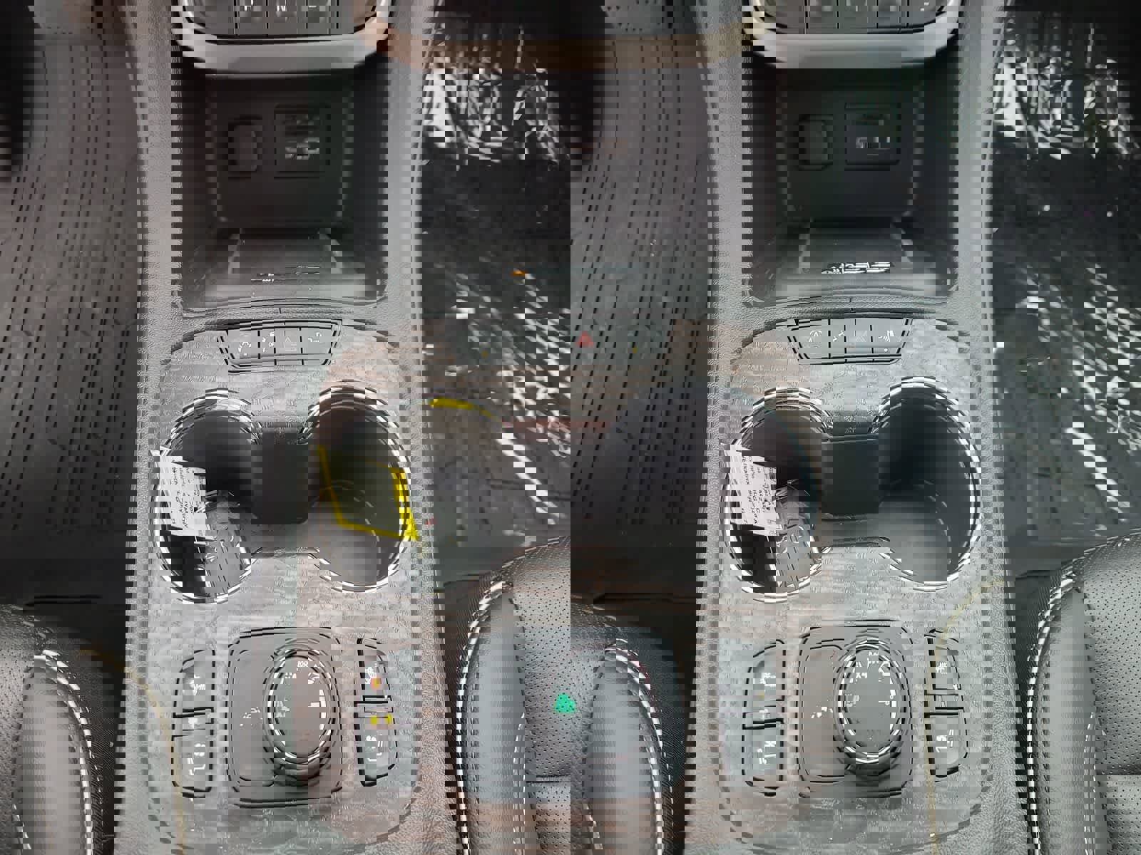 Used 2021 GMC Acadia Denali w/ Denali Technology Package image 25