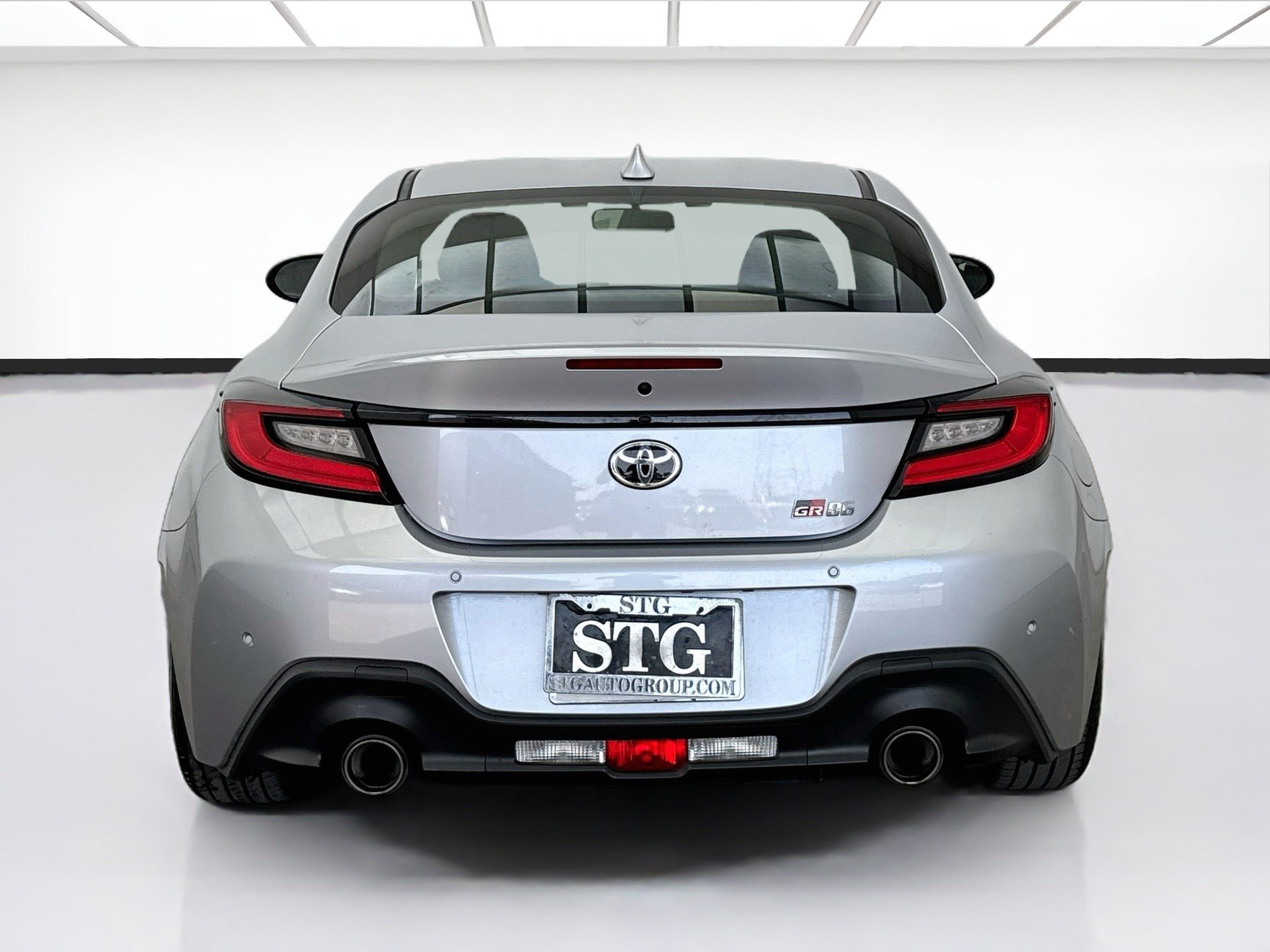 Used 2025 Toyota GR86 w/ ALL Weather Mat Package (TMS) RWD image 5
