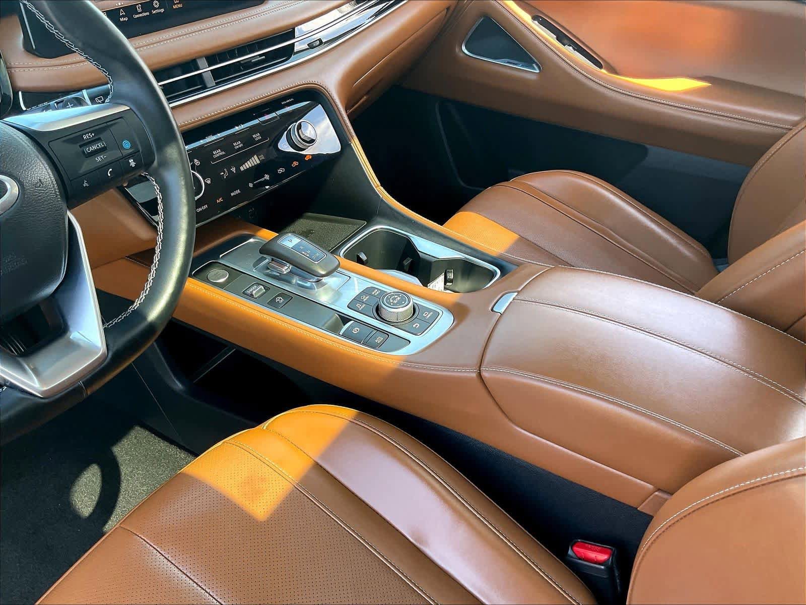 Used 2024 INFINITI QX60 Sensory w/ Vision Package AWD/4WD image 18