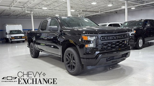 New 2026 Chevrolet Silverado 1500 Custom w/ Turbomax Blackout Package