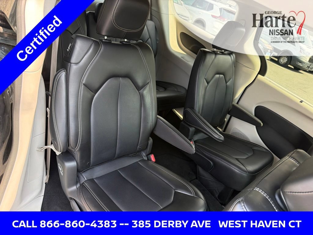 Used 2023 Chrysler Pacifica Touring-L FWD image 25