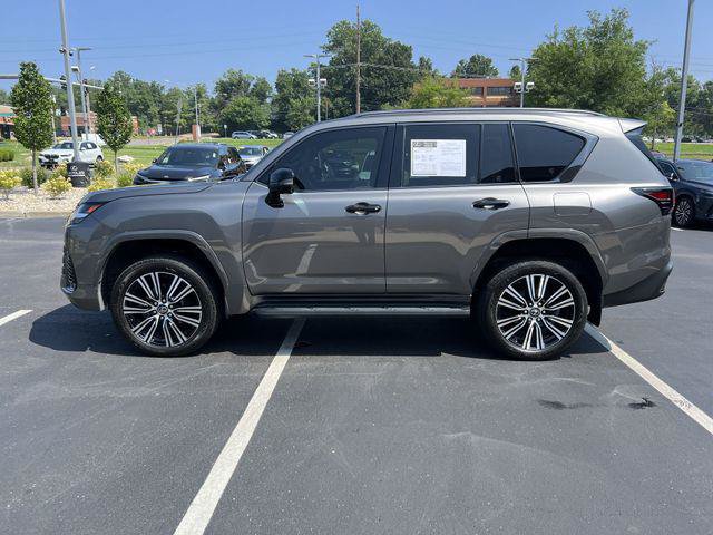 Certified 2024 Lexus LX 600 4WD w/ Appearance Package image 6