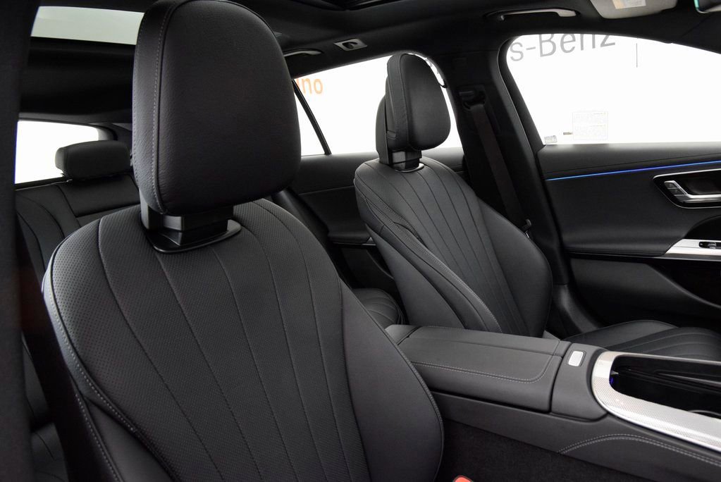 Used 2025 Mercedes-Benz E 450 4MATIC All-Terrain Wagon image 17