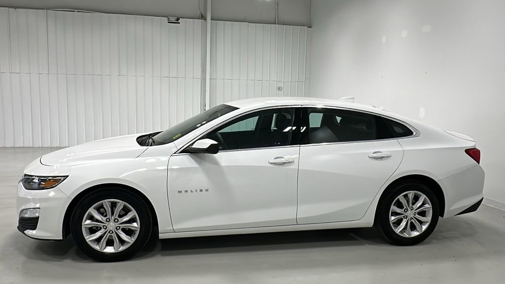 Used 2024 Chevrolet Malibu LT FWD image 2