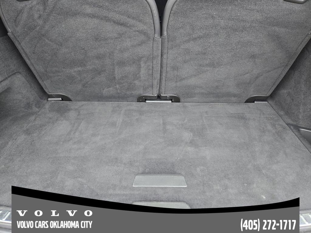 Certified 2025 Volvo XC90 B5 Plus image 32