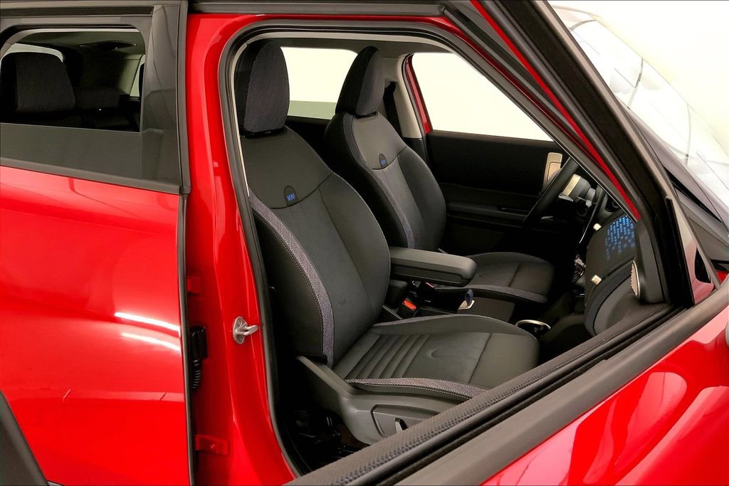 Certified 2025 MINI Cooper Countryman S w/ Comfort Package Max image 6