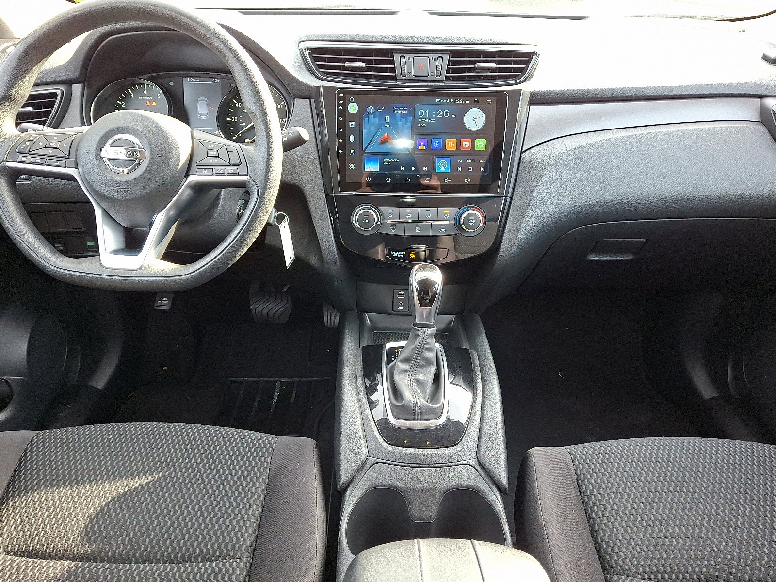 Used 2018 Nissan Rogue Sport S image 15