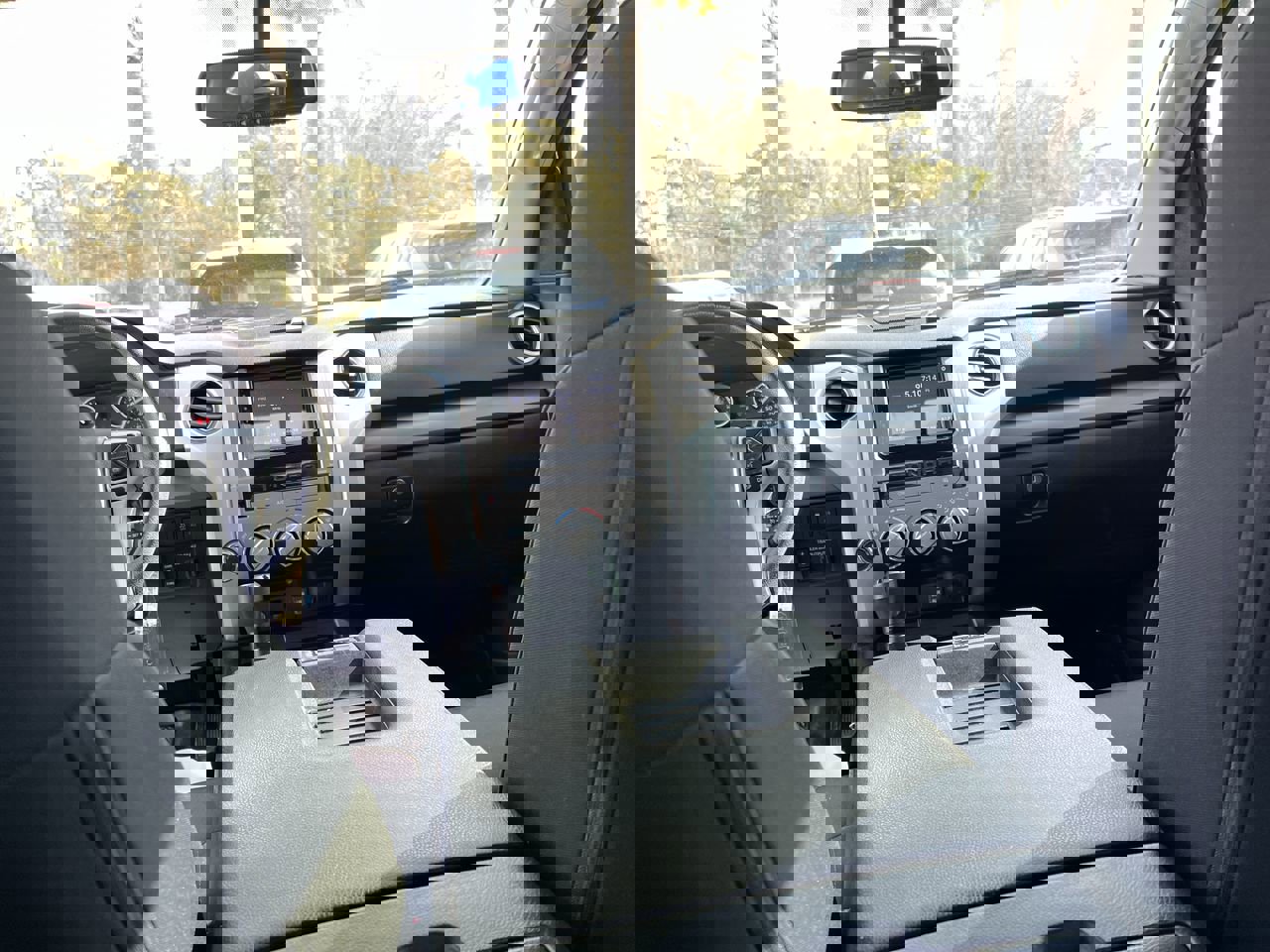 Used 2017 Toyota Tundra SR5 image 31