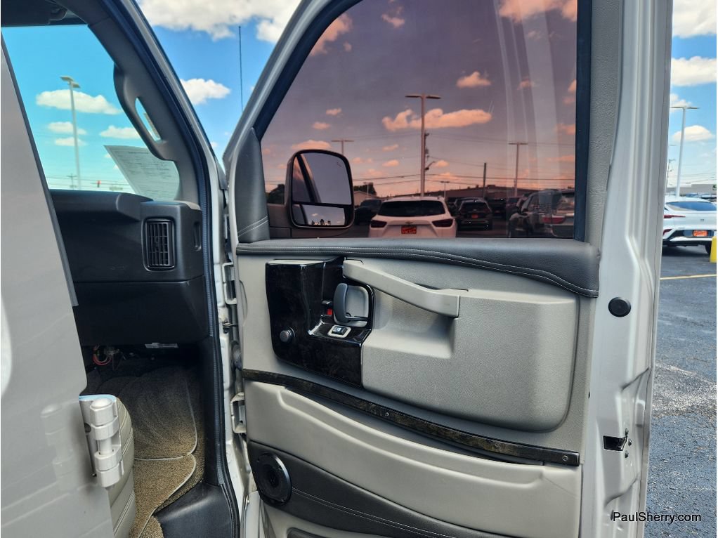 Used 2021 GMC Savana 2500 LS w/ Enhanced Convenience Package RWD image 41