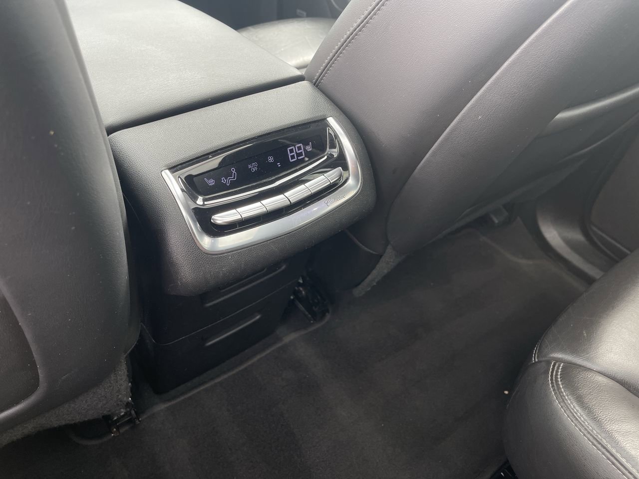 Used 2020 Cadillac XT6 Premium Luxury FWD image 22