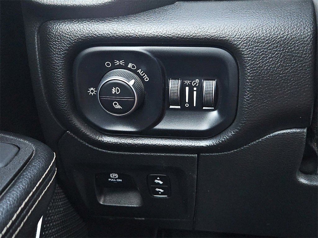 Used 2025 RAM 1500 Laramie image 23