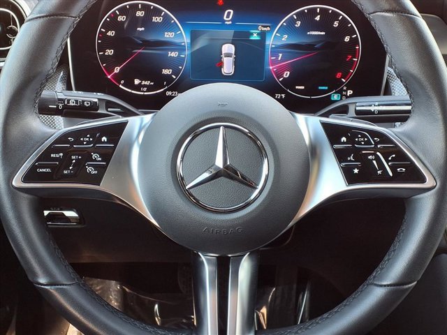 Used 2025 Mercedes-Benz GLC 300 image 9