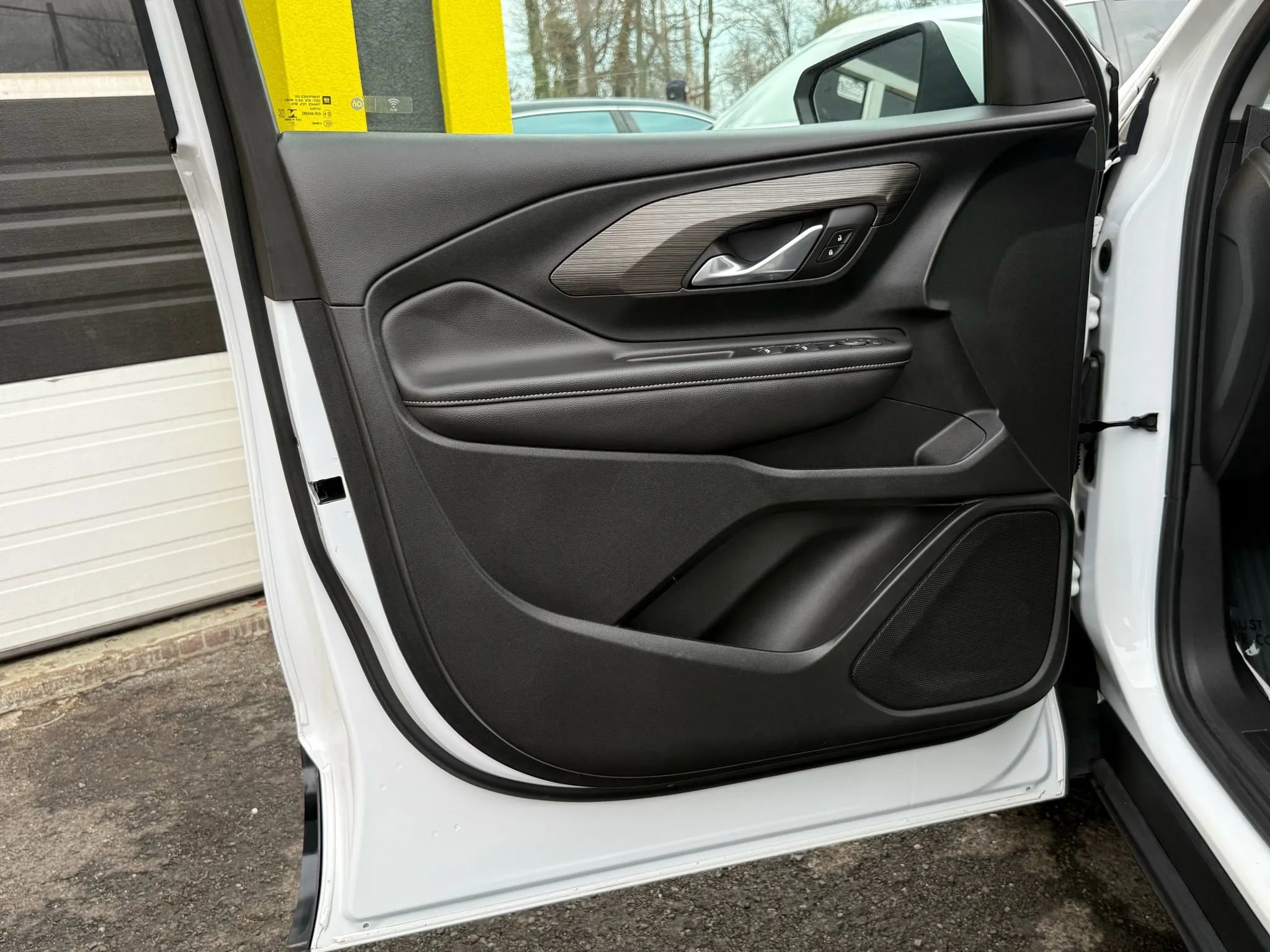 Used 2022 GMC Terrain SLE image 7