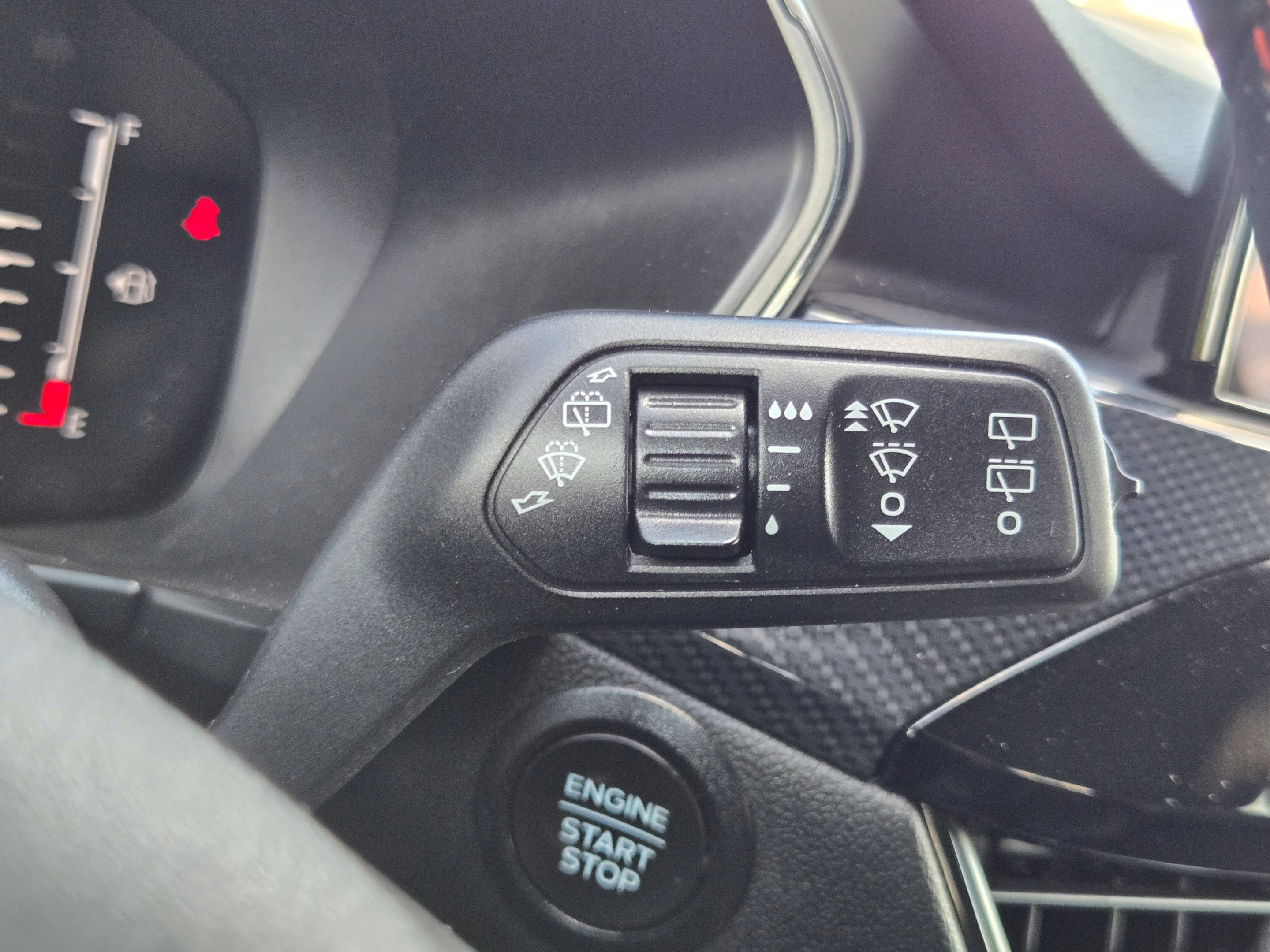 Used 2024 Ford Escape ST-Line AWD/4WD image 18
