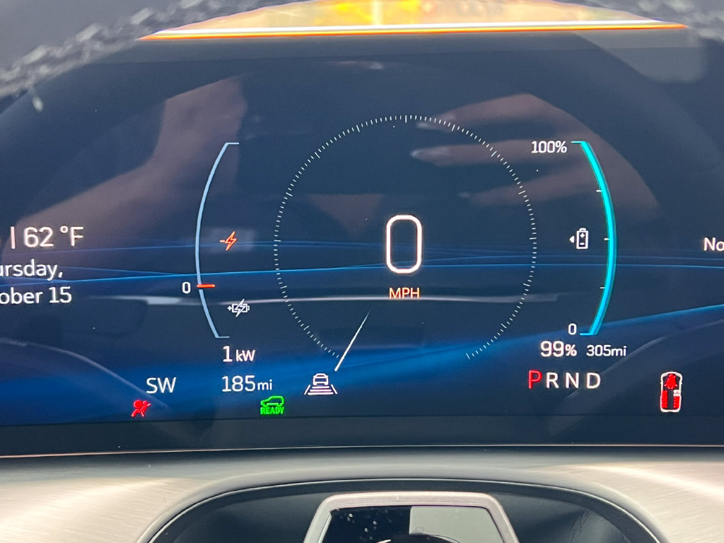 New 2027 Cadillac Vistiq Sport w/ LPO, Floor Liner Package AWD/4WD image 16