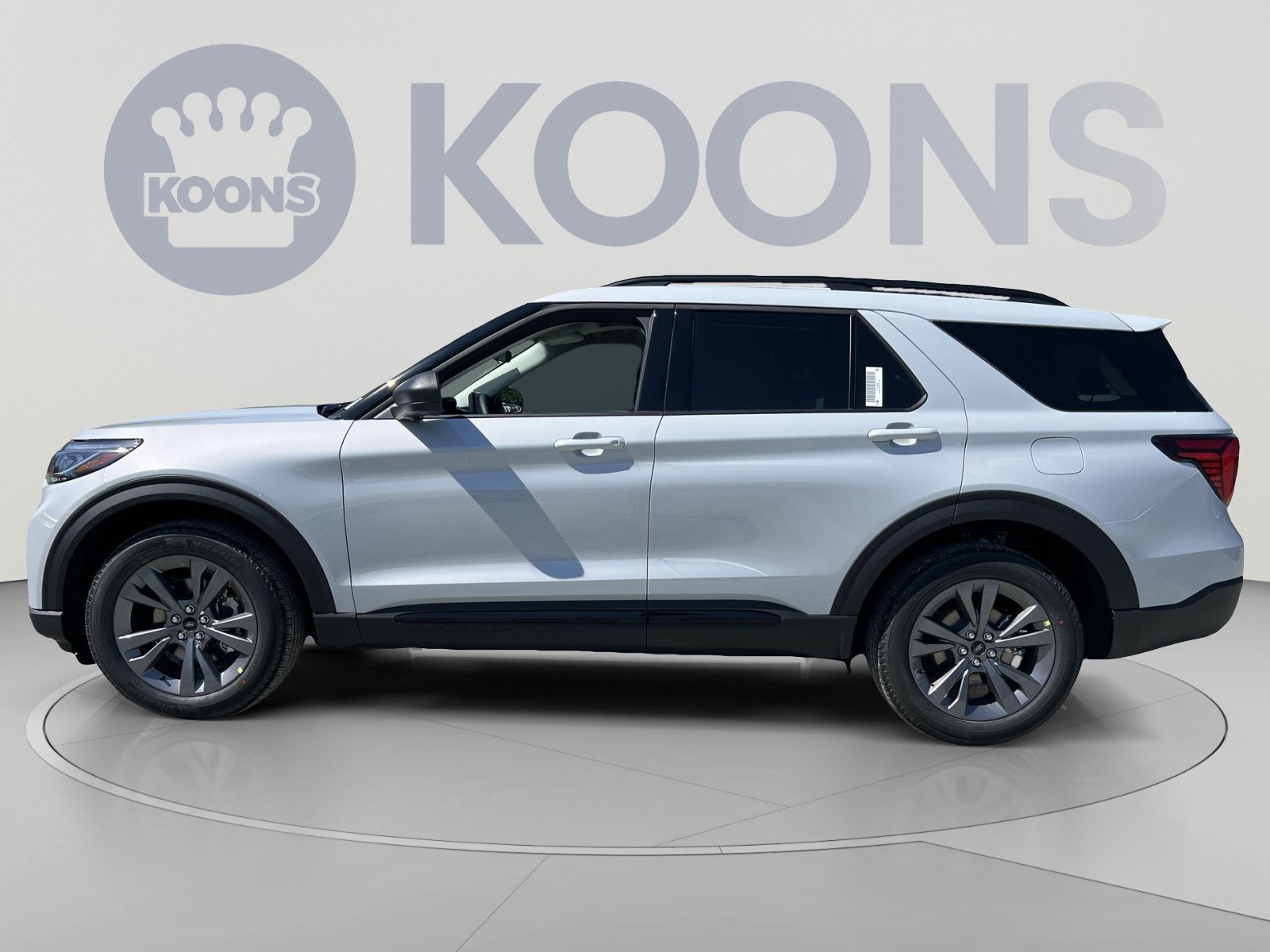 New 2026 Ford Explorer Active w/ Active Comfort Package AWD/4WD image 2