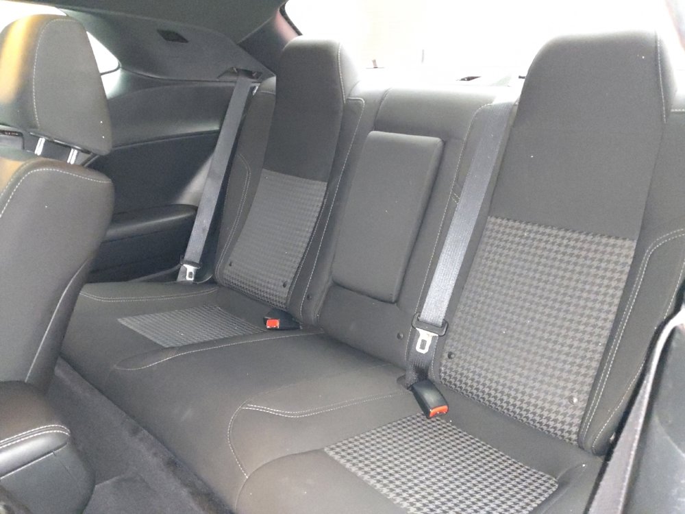 Used 2017 Dodge Challenger SXT image 18