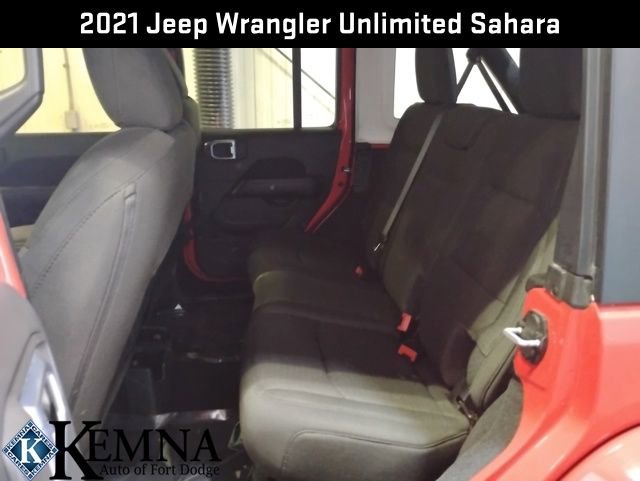 Used 2021 Jeep Wrangler Unlimited Sahara w/ Dual Top Group image 25