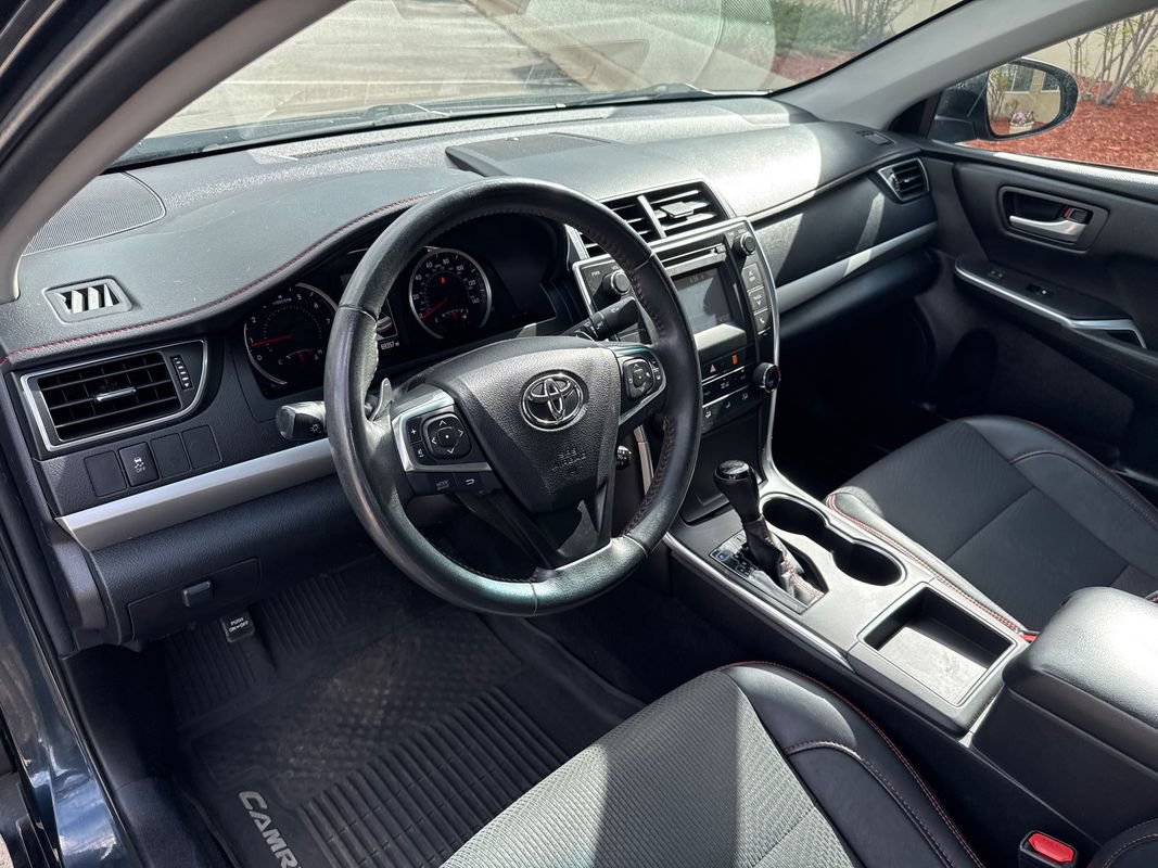 Used 2016 Toyota Camry SE FWD image 26