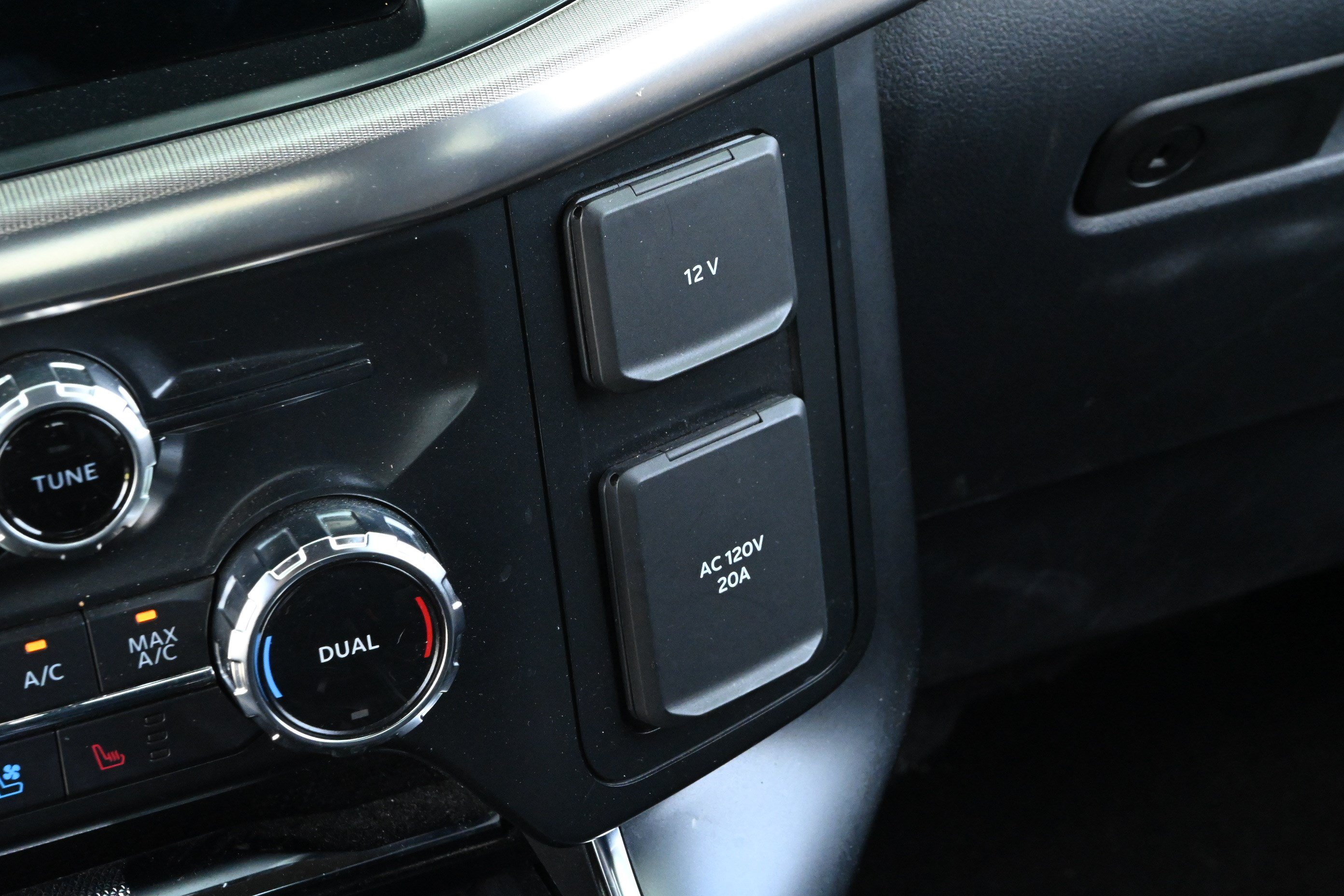 Used 2022 Ford F150 Raptor w/ Equipment Group 801A High AWD/4WD image 24