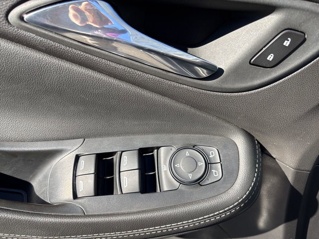 Used 2023 Buick Encore GX Select w/ Sport Touring Package image 41