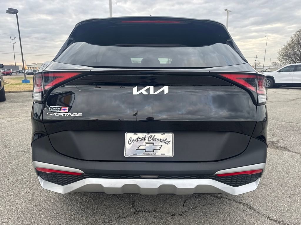 Used 2024 Kia Sportage EX image 5