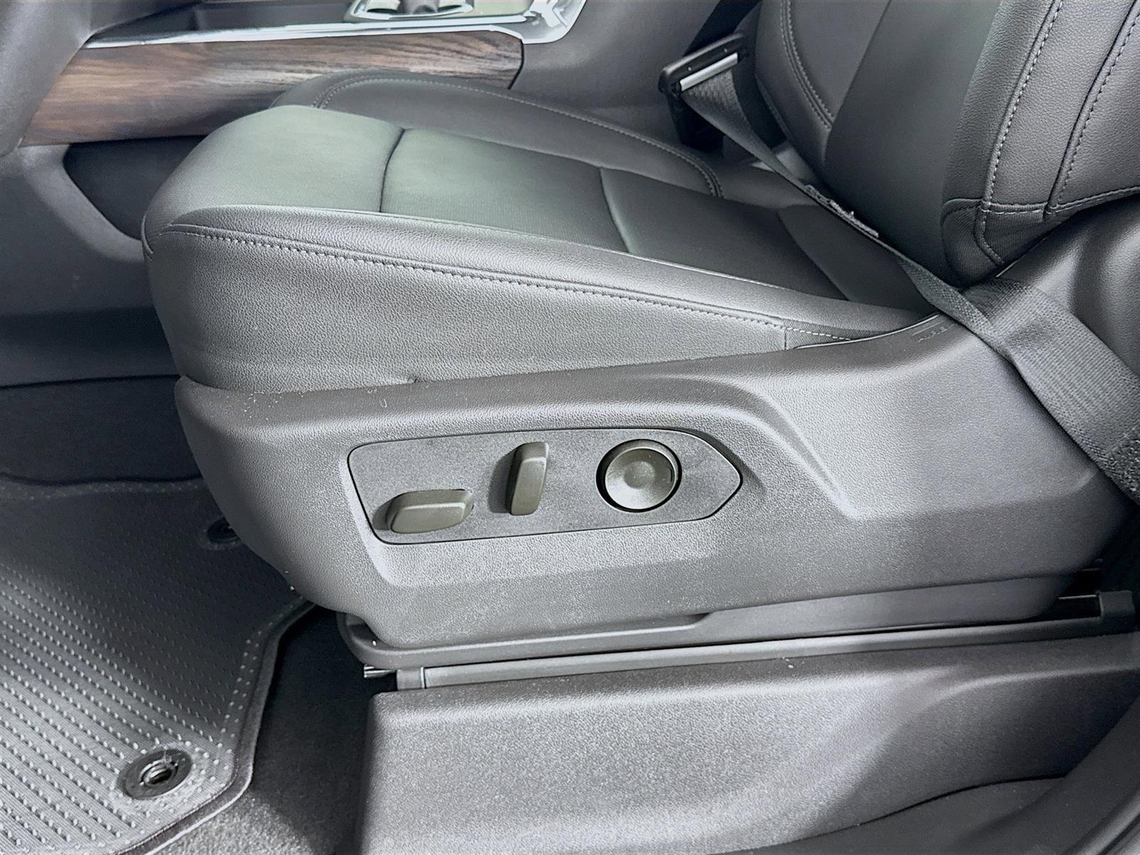 Certified 2025 GMC Sierra 2500 SLT w/ SLT Premium Package image 21