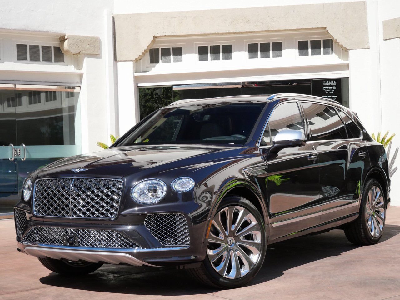 Used 2025 Bentley Bentayga Extended Wheelbase AWD/4WD image 10