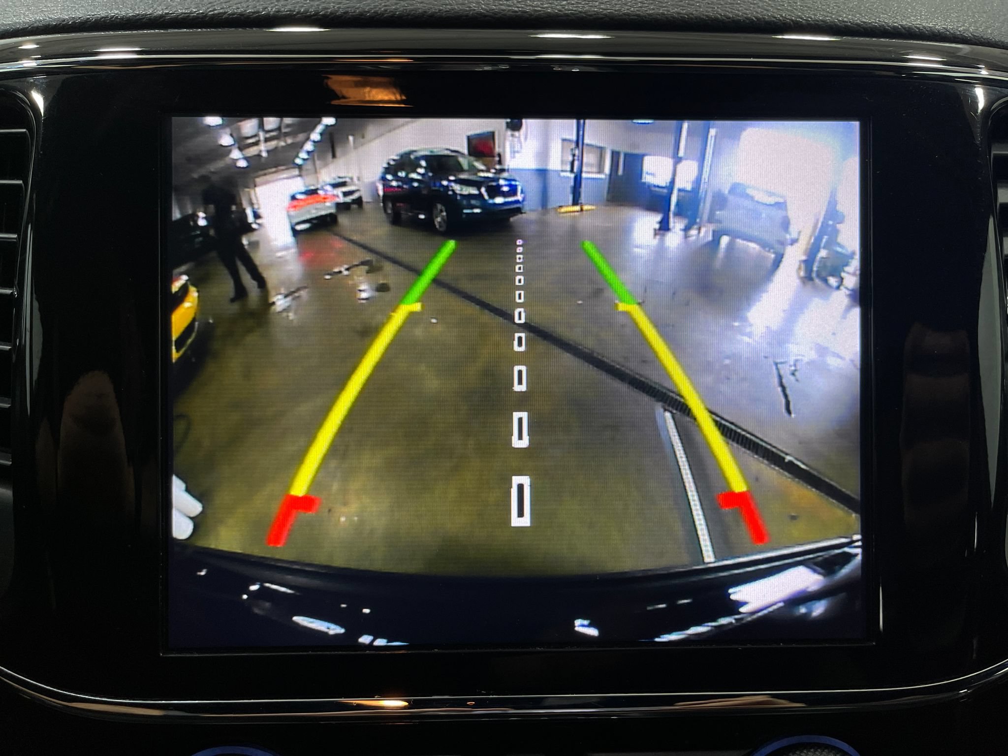 Used 2021 Jeep Grand Cherokee Laredo X AWD/4WD image 11
