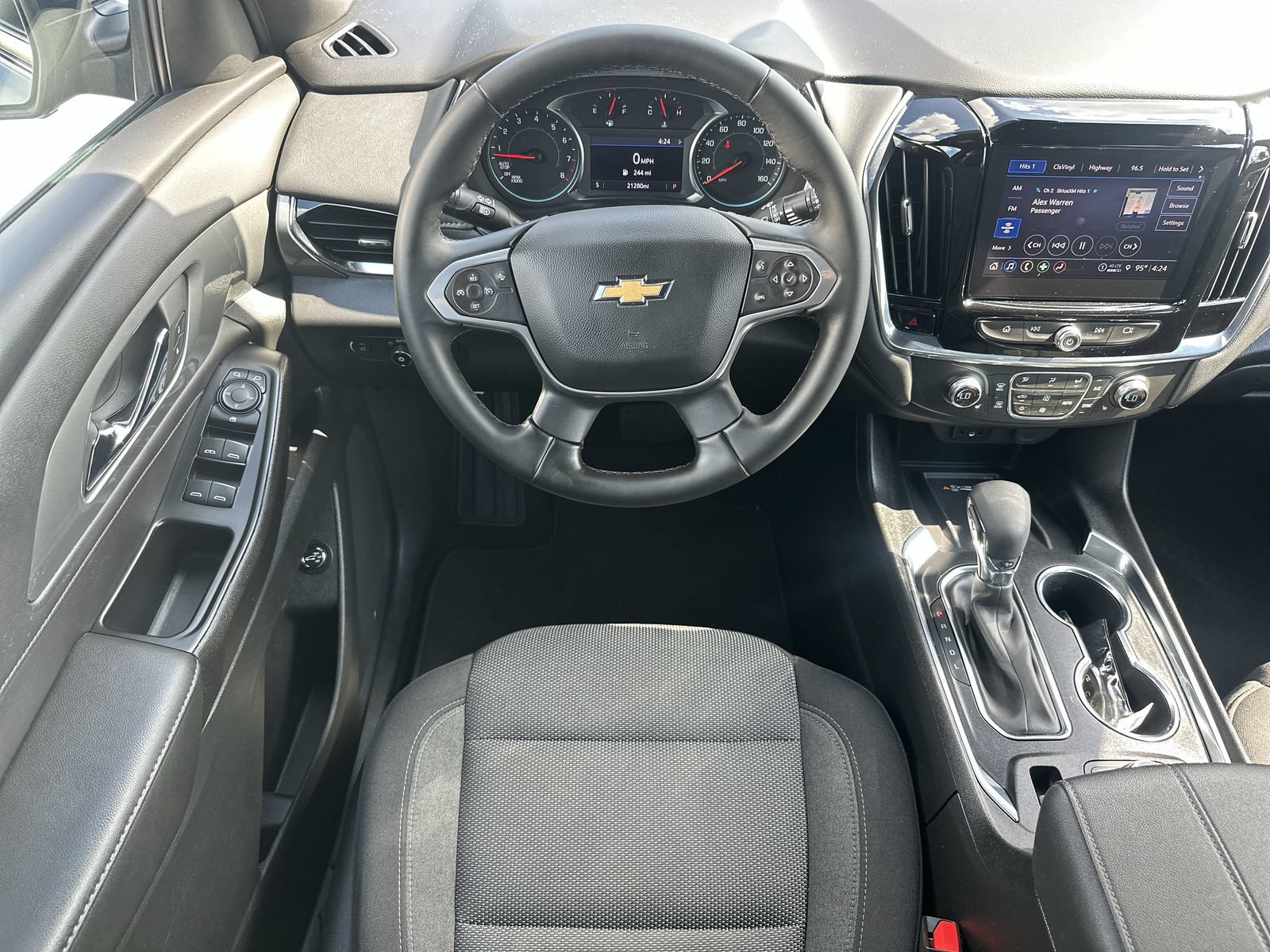 Used 2023 Chevrolet Traverse LT AWD/4WD image 17