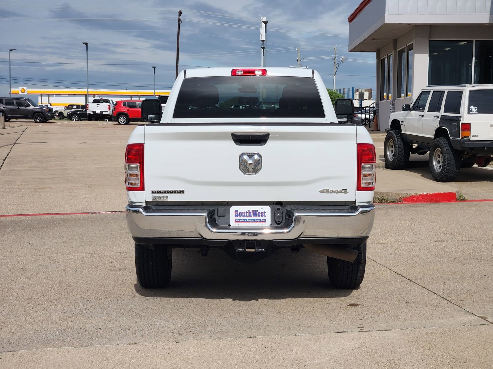 Used 2024 RAM 3500 Big Horn image 8