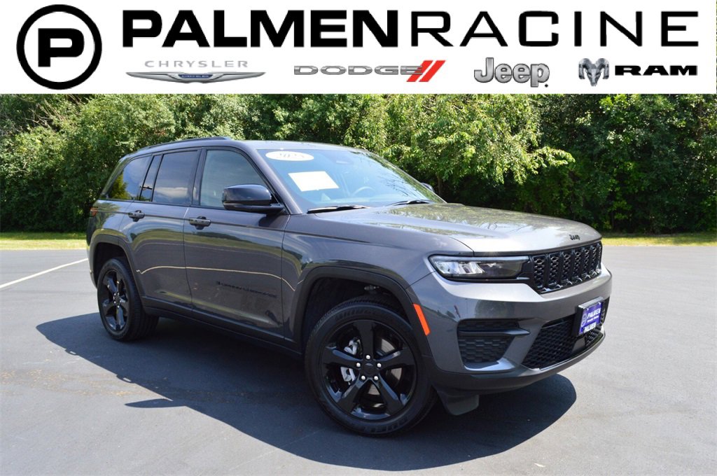 Used 2025 Jeep Grand Cherokee Altitude