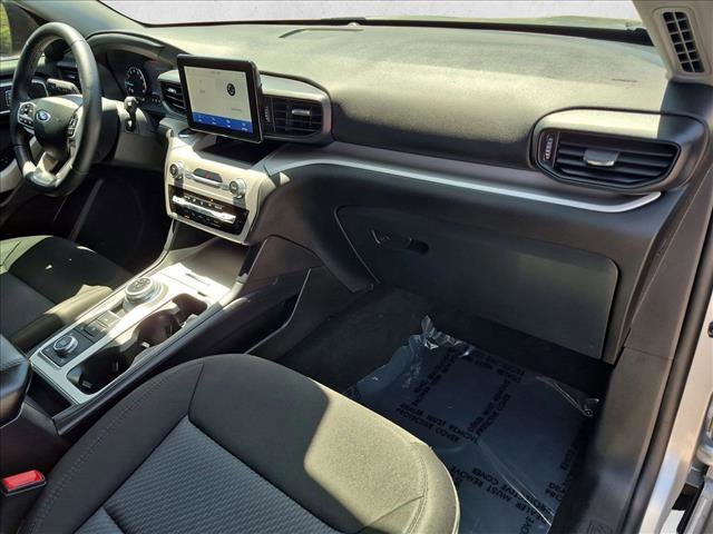Used 2023 Ford Explorer XLT AWD/4WD image 21