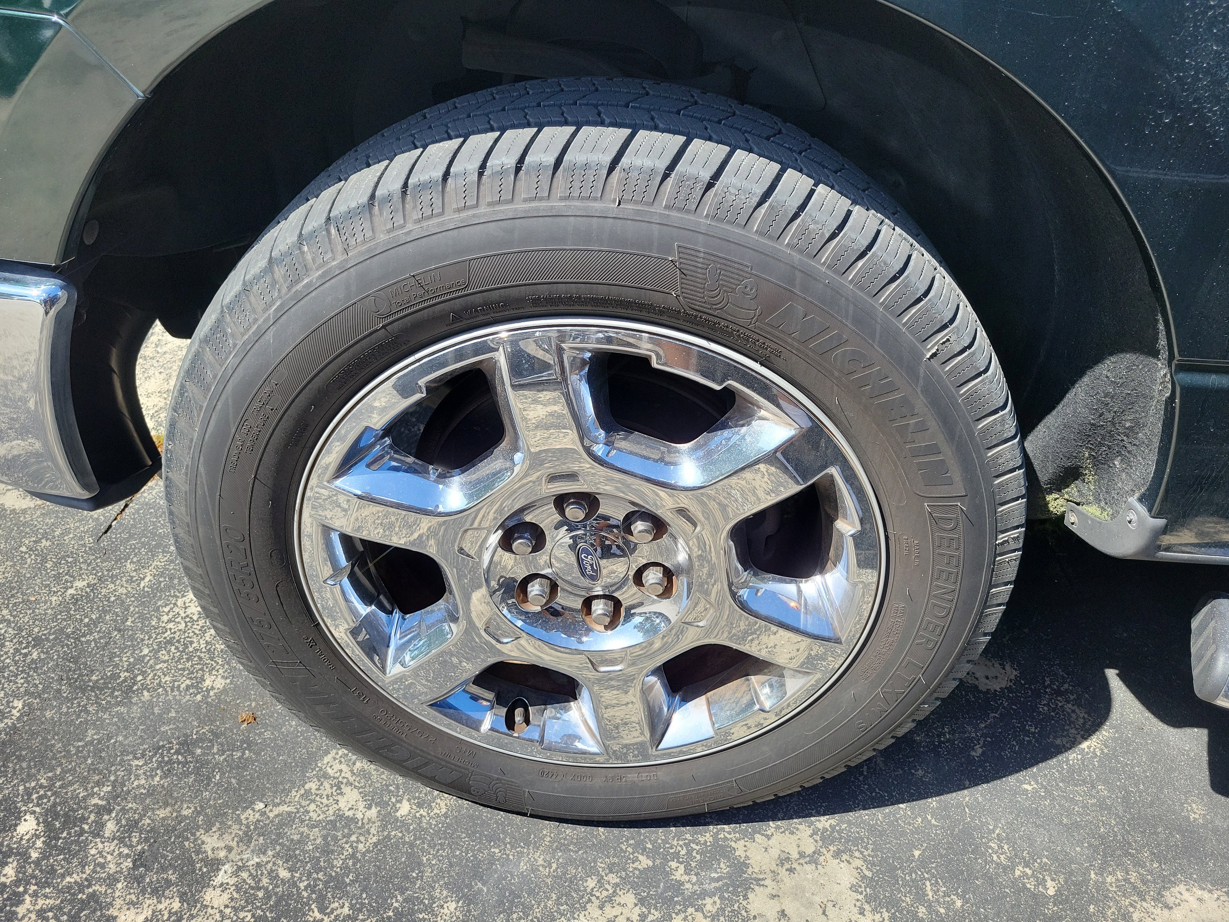 Used 2014 Ford F150 XLT w/ Equipment Group 302A Luxury image 4