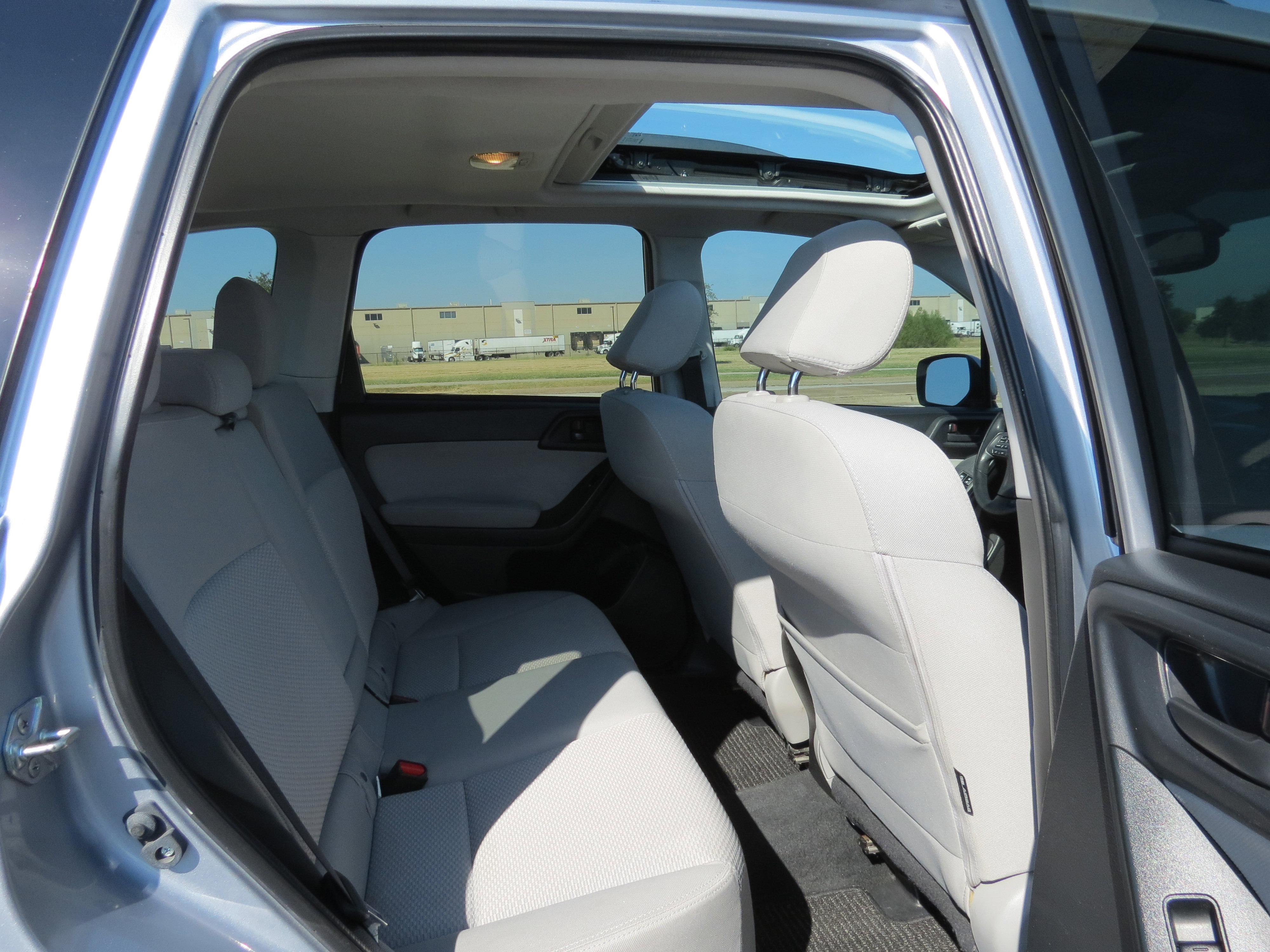 Used 2015 Subaru Forester 2.5i Premium w/ All-Weather Package AWD/4WD image 33