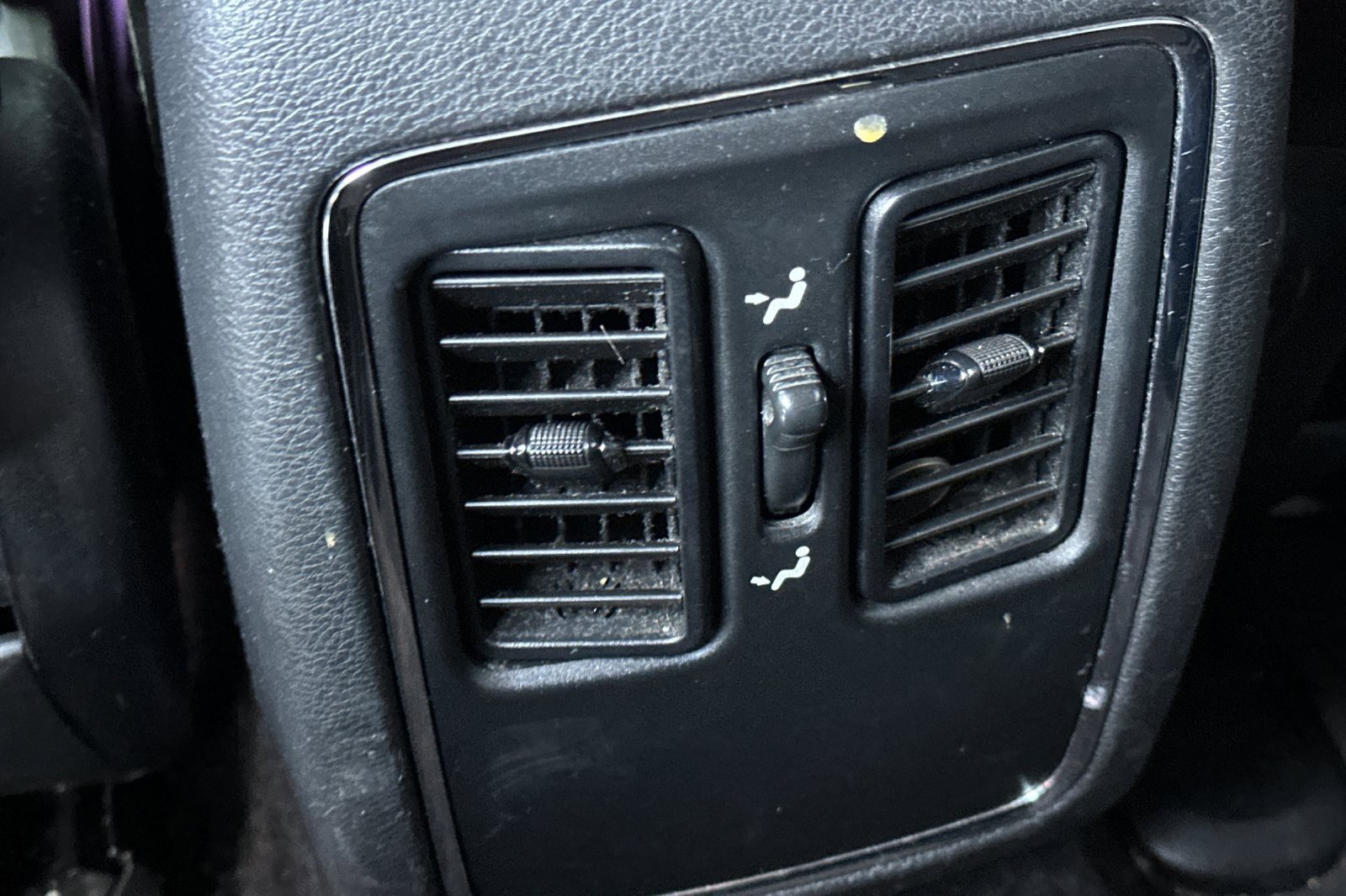 Used 2017 Dodge Durango SXT w/ 3rd Row Seating Group image 41