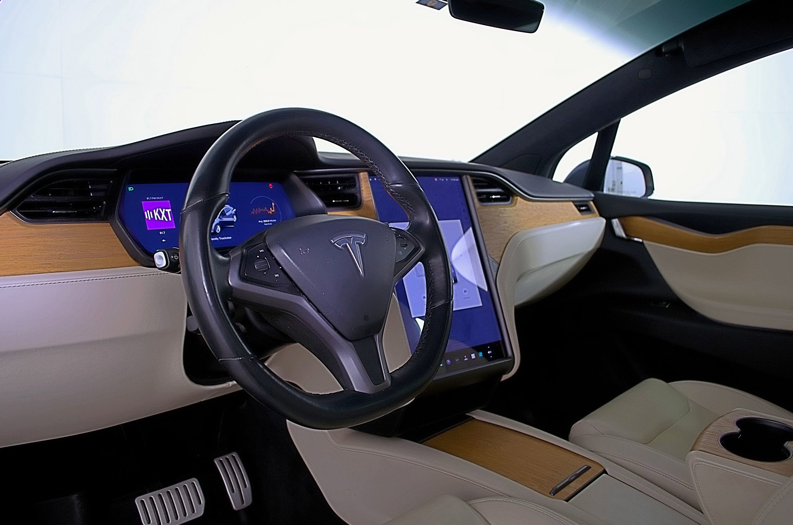 Used 2020 Tesla Model X Performance AWD/4WD image 21