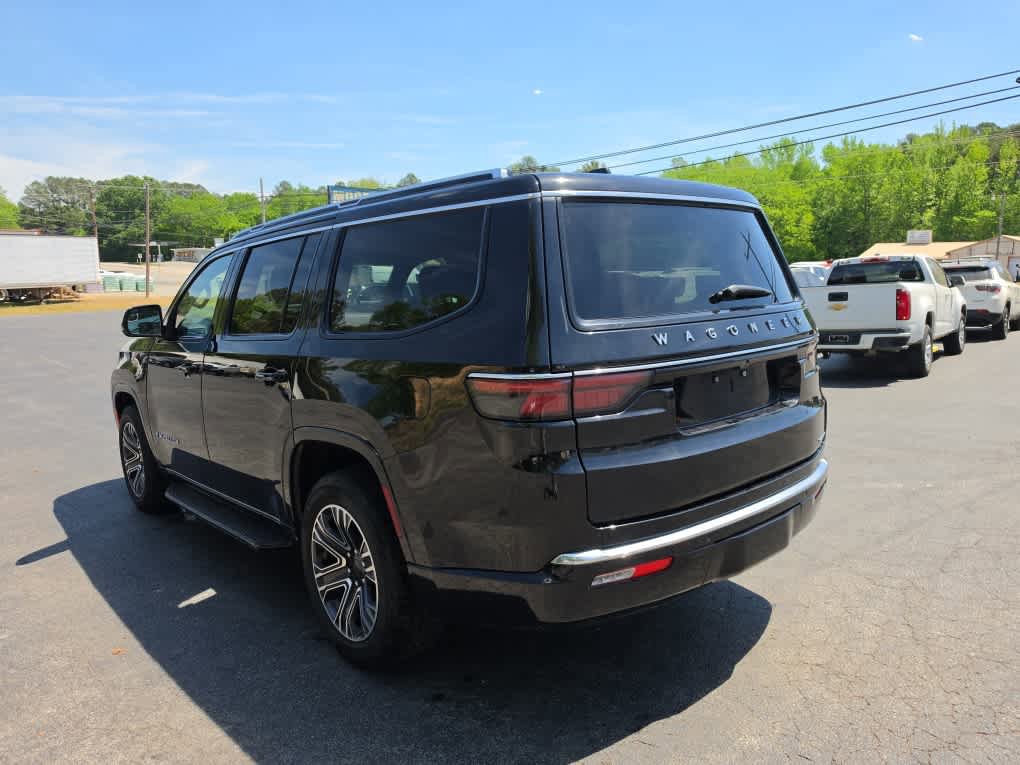 Used 2024 Jeep Wagoneer Series II w/ Flexible Seating Group RWD image 5