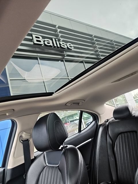 Used 2022 Genesis G70 2.0T w/ Prestige Package AWD/4WD image 29