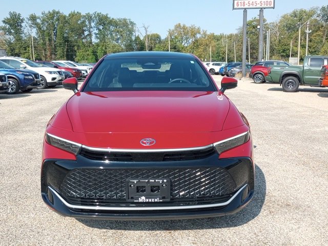 Used 2023 Toyota Crown Platinum image 8