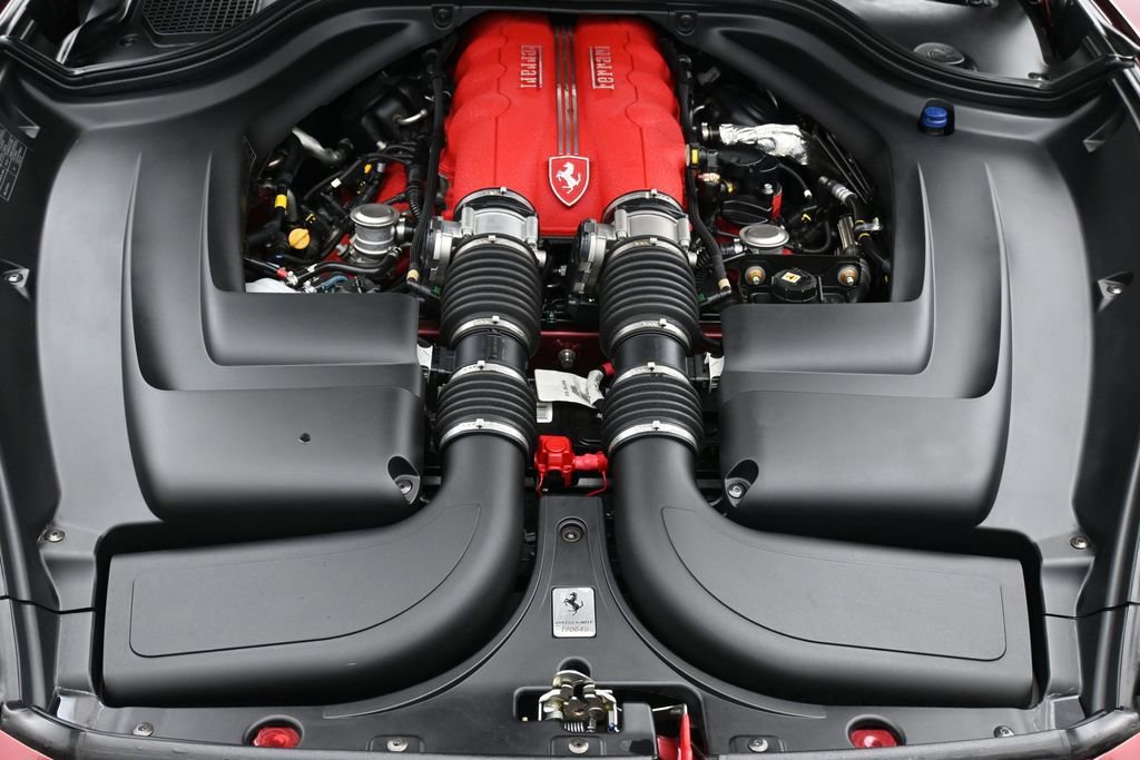 Used 2010 Ferrari California RWD image 33