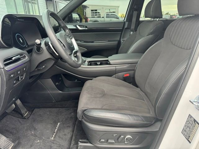 Used 2025 Hyundai Palisade Calligraphy AWD/4WD image 11