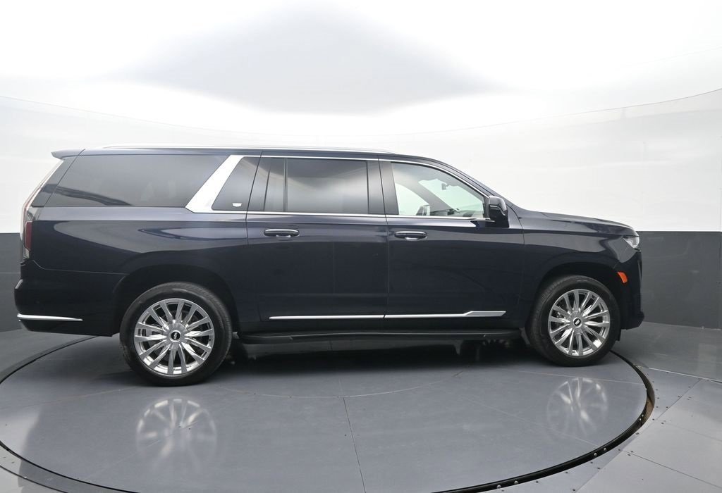 Used 2024 Cadillac Escalade ESV Premium Luxury image 7