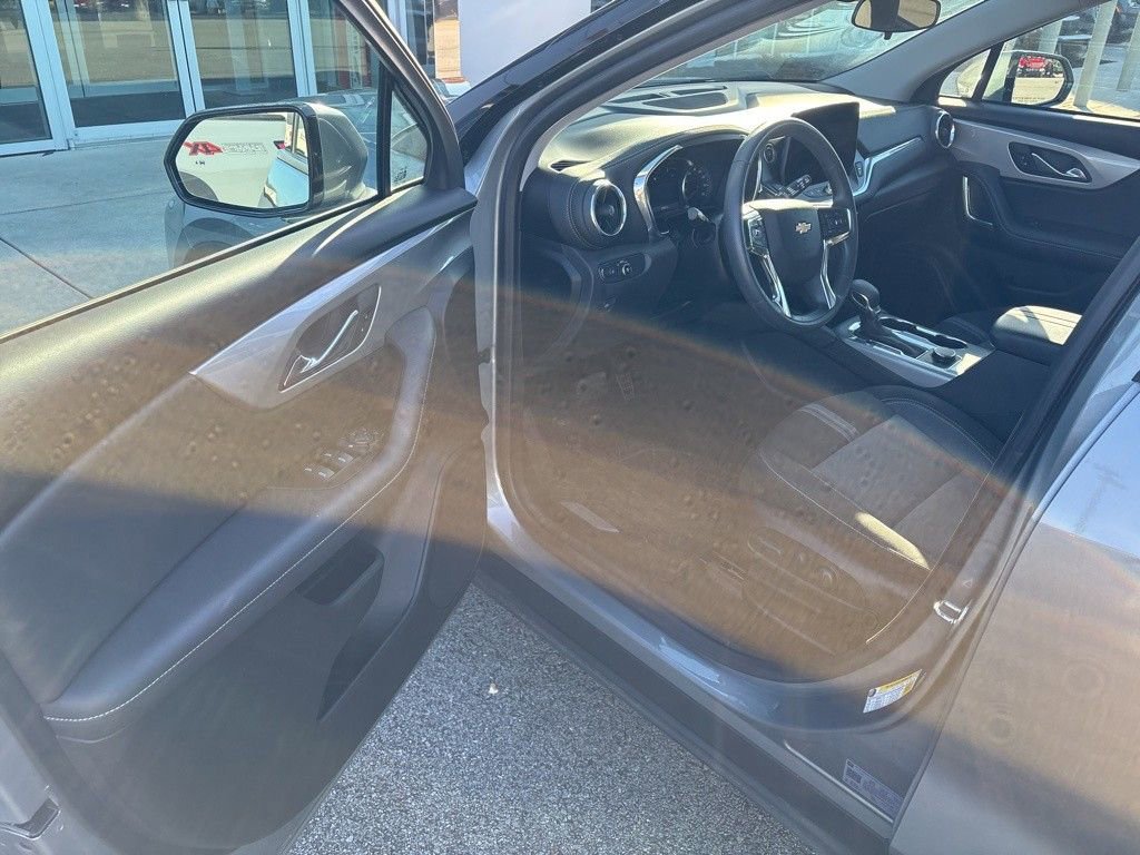 Used 2023 Chevrolet Blazer LT w/ Driver Confidence Package image 4