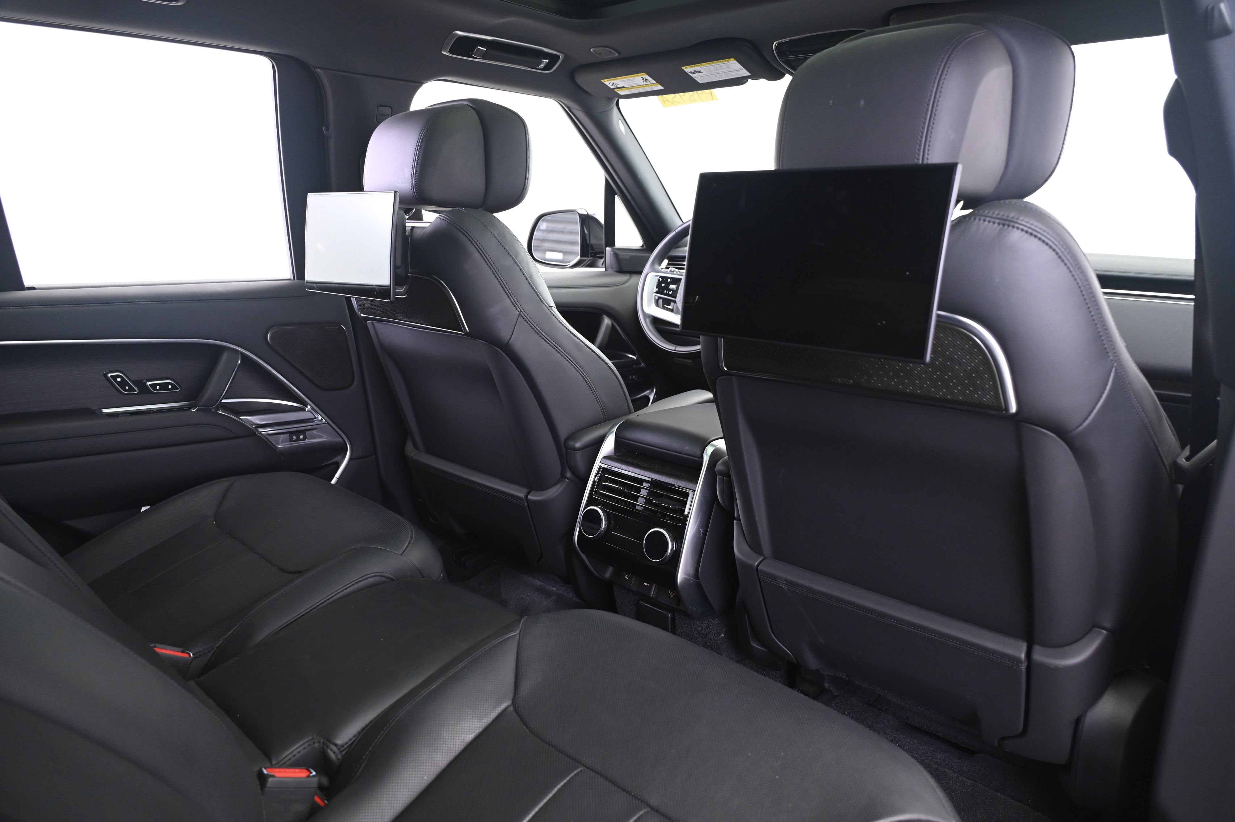 Used 2024 Land Rover Range Rover Autobiography AWD/4WD image 17