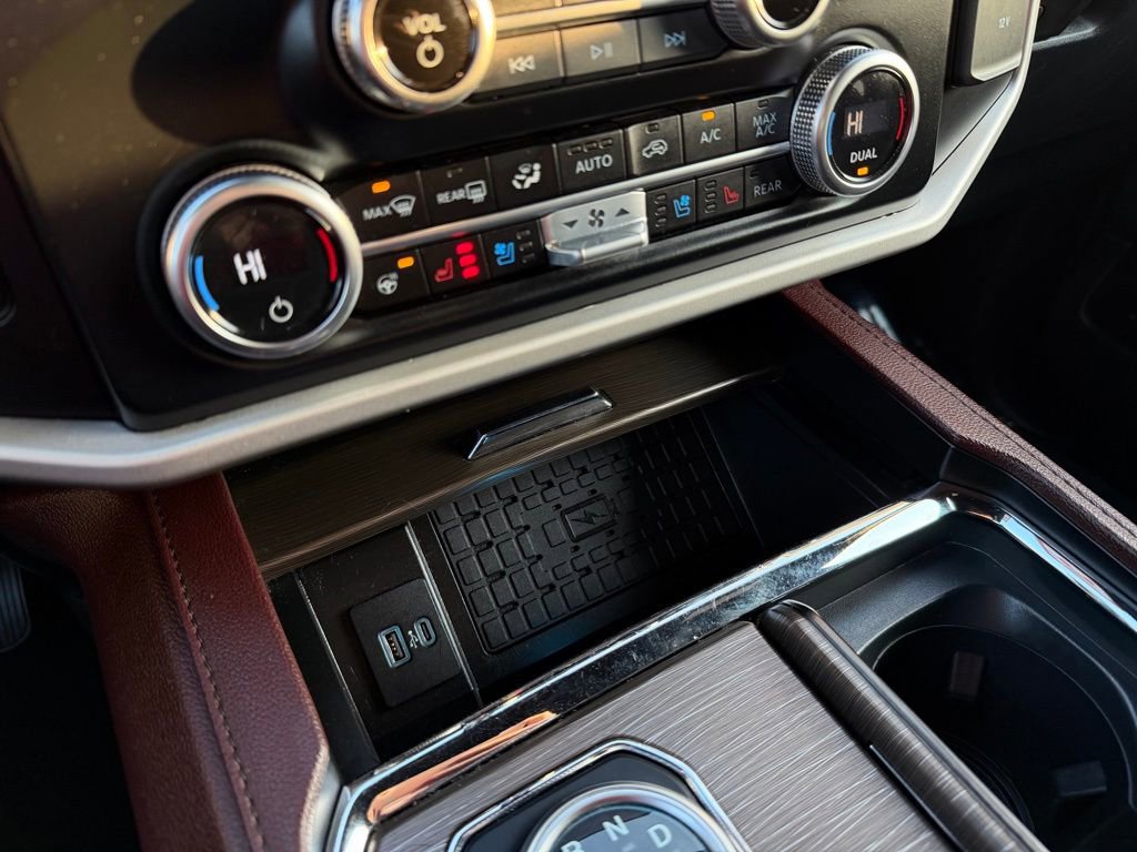 Used 2023 Ford Expedition Limited image 22