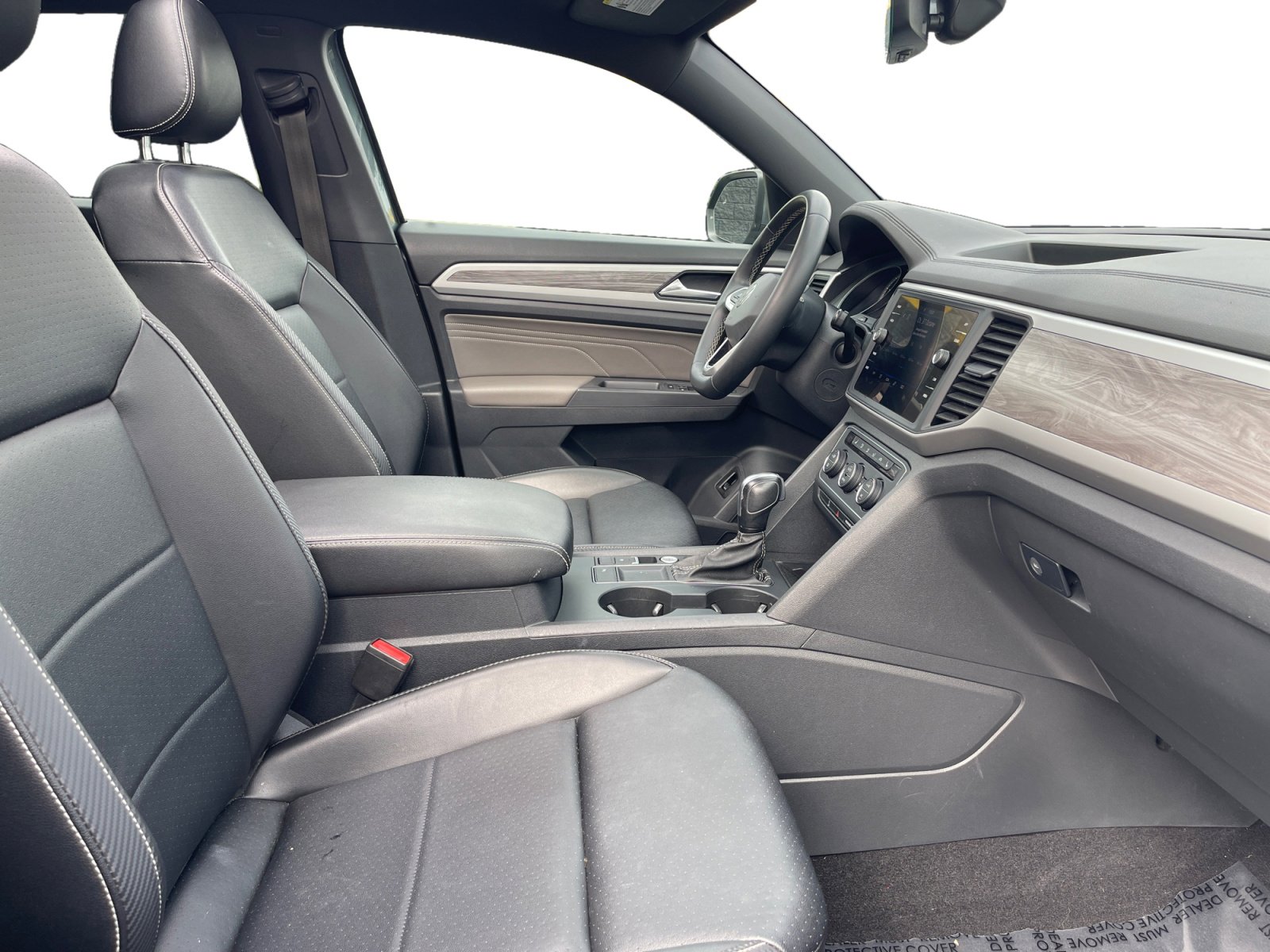 Used 2021 Volkswagen Atlas Cross Sport SE w/ Panoramic Sunroof Package image 15