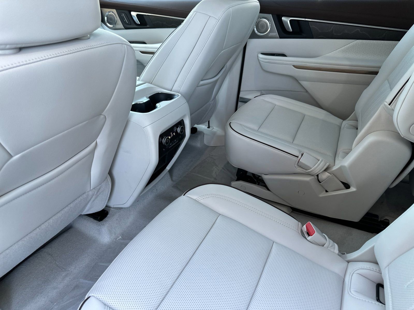 New 2026 Buick Enclave Avenir w/ Super Cruise Package AWD/4WD image 12