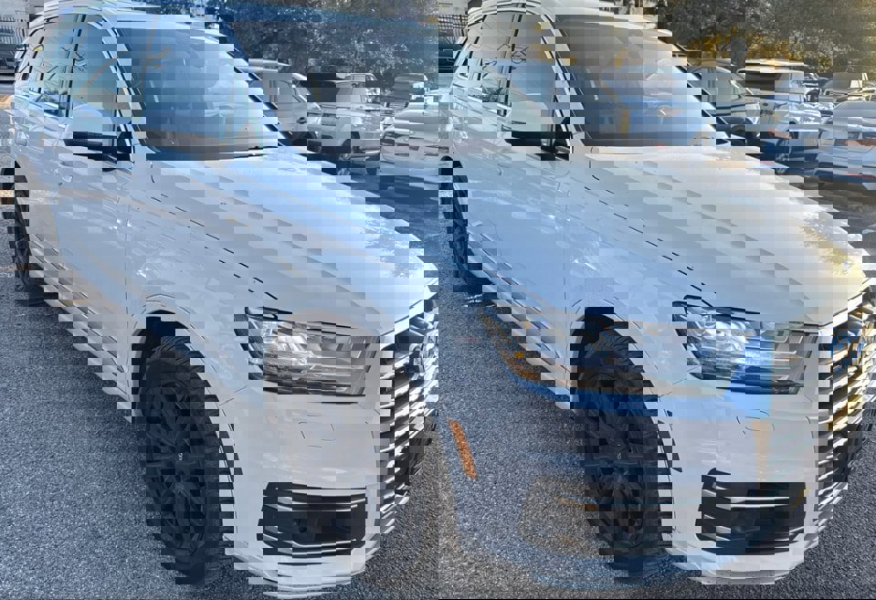 Used 2017 Audi Q7 2.0T Premium Plus w/ Premium Plus Package