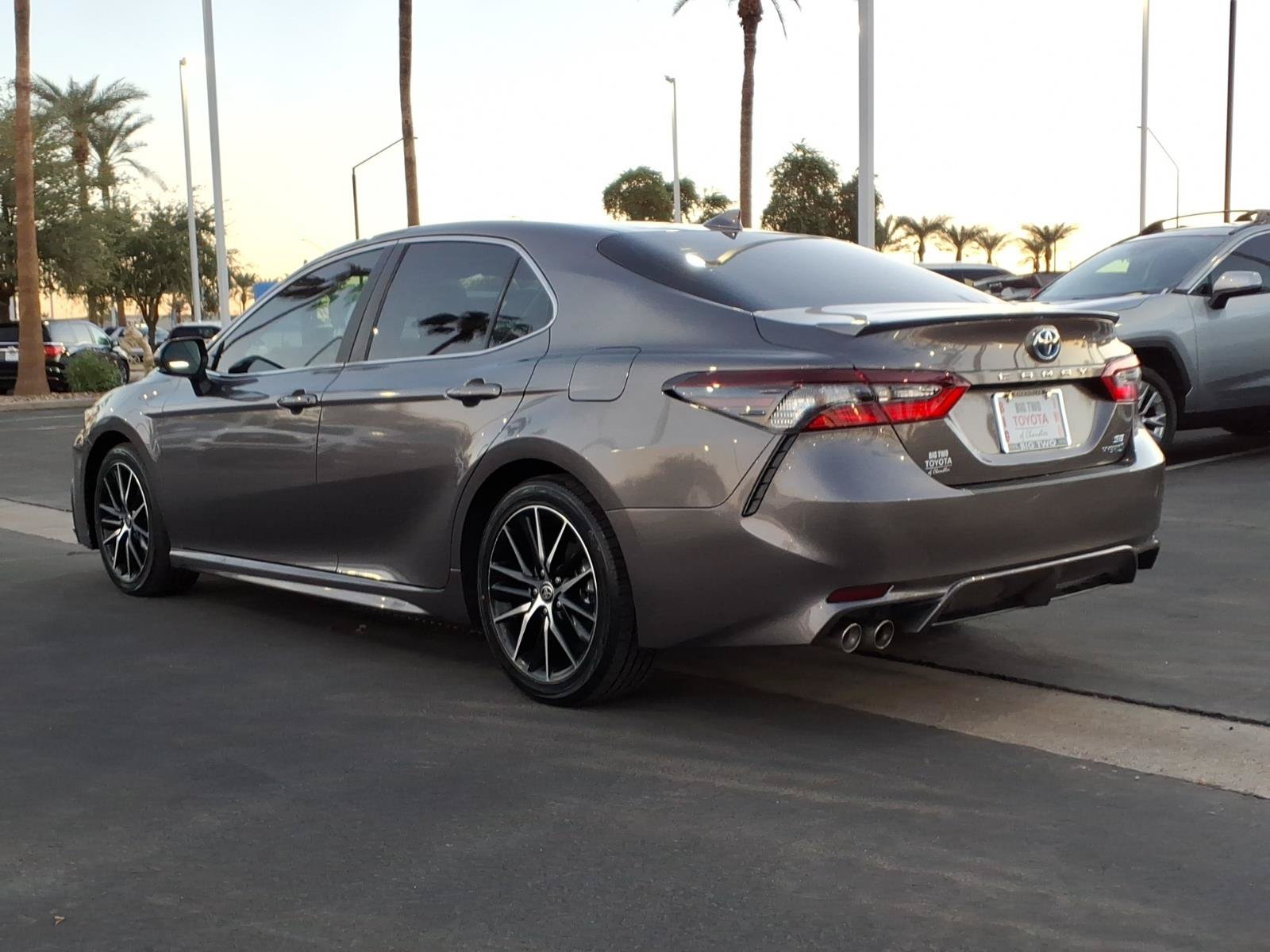 Used 2024 Toyota Camry SE FWD image 6